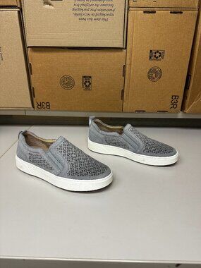 Vionic Kimmie Perf - grey - size 10